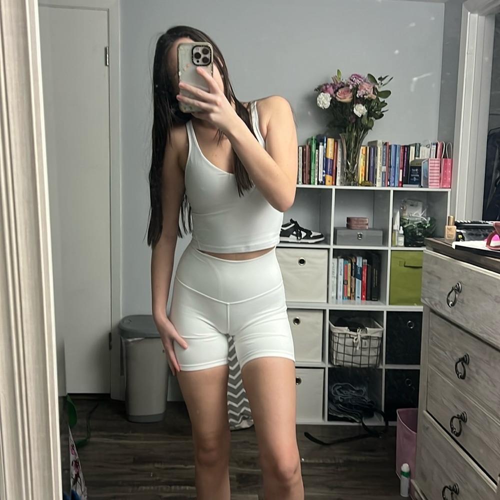 White Lululemon biker shorts, size 4 double lined